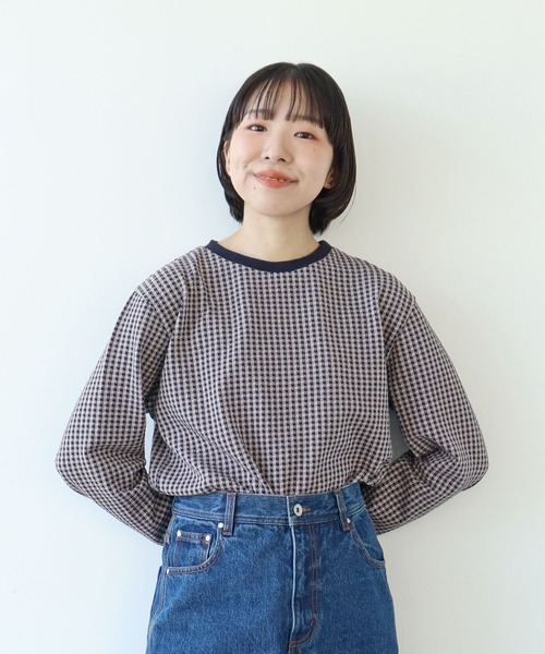 PAR ICI(パーリッシィ)の「ギンガムジャガード クルーネックカットソー(Tシャツ/カットソー・レディース・ブラック/イエロー/サックスブルー/レッド/グリーン系その他/その他/オレンジ/ブルー/ネイビー/ブラウン/ピンク/ミント/ピンク系その他/ベージュ/カーキ・FREE)」の12枚目の写真