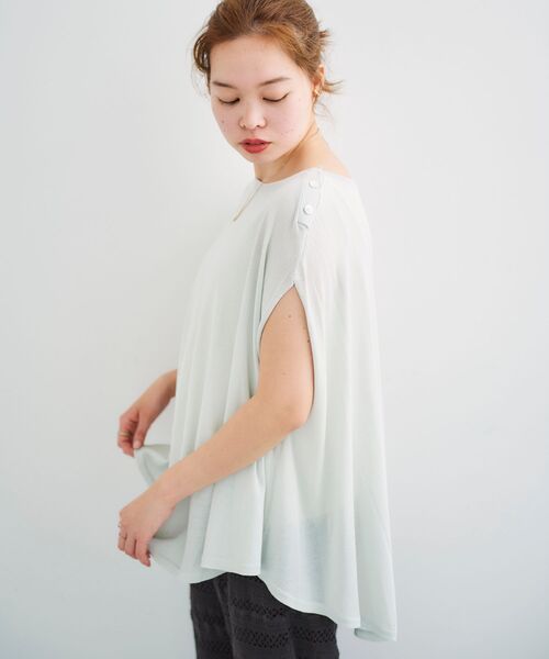 le.coeur blanc(ルクールブラン)の「ポンチョライクニットプルオーバー(ニット/セーター・レディース・ライトグレー/ブラック/ダークグリーン・38)」の13枚目の写真