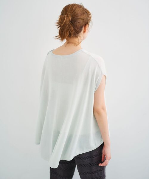 le.coeur blanc(ルクールブラン)の「ポンチョライクニットプルオーバー(ニット/セーター・レディース・ライトグレー/ブラック/ダークグリーン・38)」の17枚目の写真