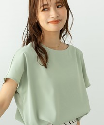 バックデザインドレープブラウス