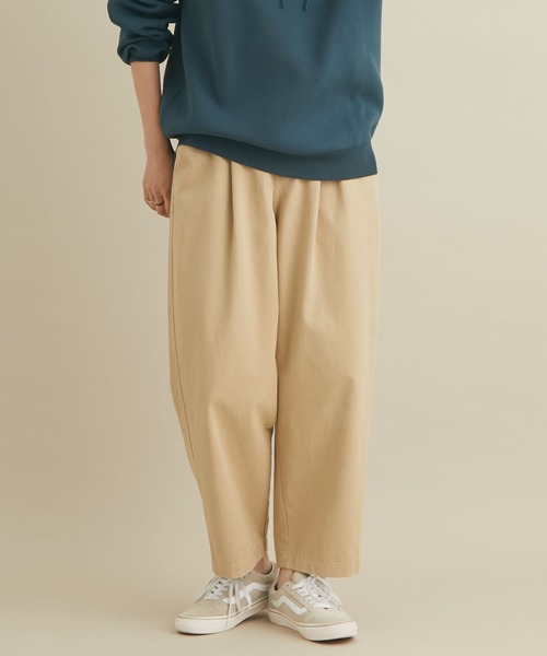 CRAFT STANDARD BOUTIQUE(クラフトスタンダードブティック)の「ベイカーテーパードパンツ *◆(チノパンツ・レディース・カーキ/ベージュ・M/L)」の1枚目の写真