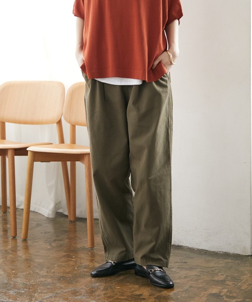 CRAFT STANDARD BOUTIQUE(クラフトスタンダードブティック)の「ベイカーテーパードパンツ *◆(チノパンツ・レディース・カーキ/ベージュ・M/L)」の2枚目の写真