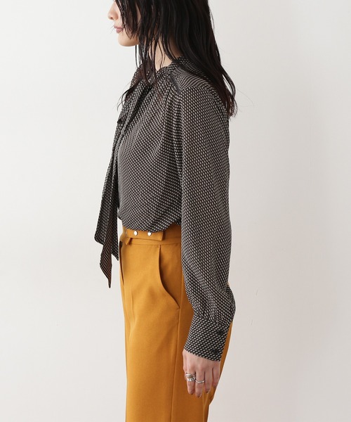 N.（N. Natural Beauty Basic）（エヌエヌナチュラルビューティーベーシック）の「◆キカ柄ボウタイリボン付ブラウス（シャツ/ブラウス・レディース・ホワイト系その他/ブラック系その他・MEDIUM）」の7枚目の写真