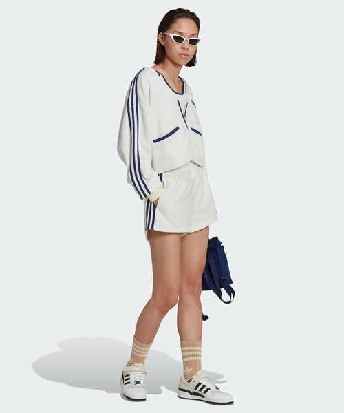 adidas（アディダス）の「クロップ タオルテリー カーディガン