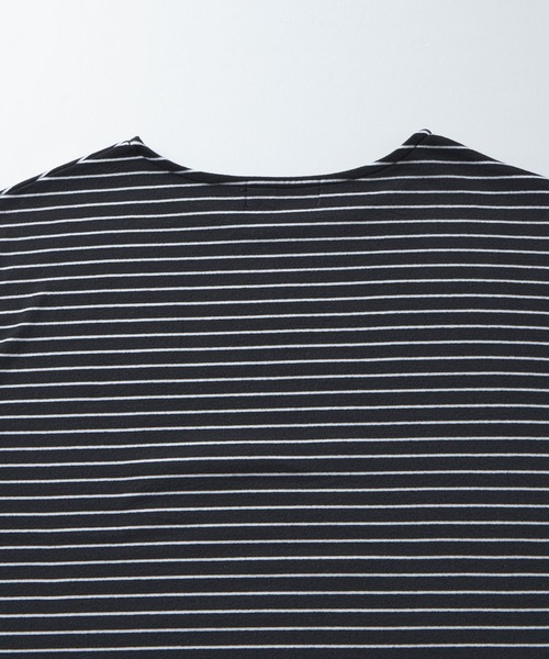 BONLECILL(ボンルシール)の「起毛ミニボーダー クロップドボートネックプルオーバー(Tシャツ/カットソー・レディース・ネイビー/ピンク/ブラック/ブルー・FREE)」の22枚目の写真