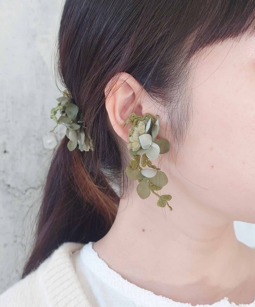 m.soeur（エムスール）の「秋色アジサイのイヤリング（イヤリング・レディース・ブラウン/グリーン/ワインレッド/グレー・FREE）」の3枚目の写真