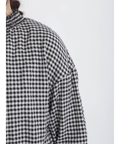 Samansa Mos2（サマンサ モスモス）の「襟シャーリングメローブラウス（シャツ/ブラウス・レディース・オフホワイト/ブルー/ブラック/ベージュ・ﾌﾘ-）」の14枚目の写真