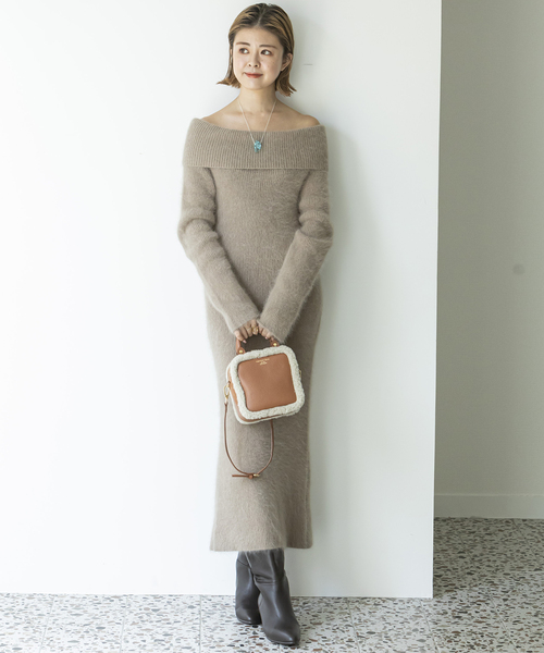 U by SPICK&SPAN(ユーバイスピックアンドスパン)の「オフショルニットワンピース(ワンピース・レディース・ベージュ/ライトグレー・FREE)」の13枚目の写真