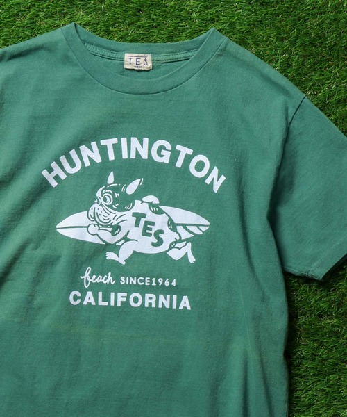 The Endless Summer(エンドレスサマー)の「TES RUNNING BUHI FLOCKY T-SHIRT / Tシャツ(Tシャツ/カットソー・メンズ・グリーン/ブラック/ブルー/ピンク/ホワイト/イエロー・LARGE/X-LARGE/SMALL/MEDIUM)」の3枚目の写真