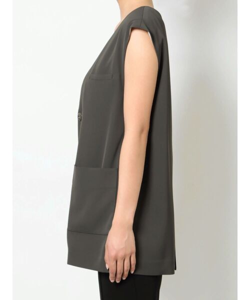 CALNAMUR(カルナムール)の「Vネックロングベスト(ベスト・レディース・グレー/ブラウン・FREE)」の14枚目の写真