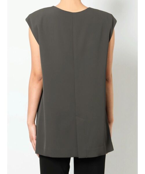 CALNAMUR(カルナムール)の「Vネックロングベスト(ベスト・レディース・グレー/ブラウン・FREE)」の16枚目の写真