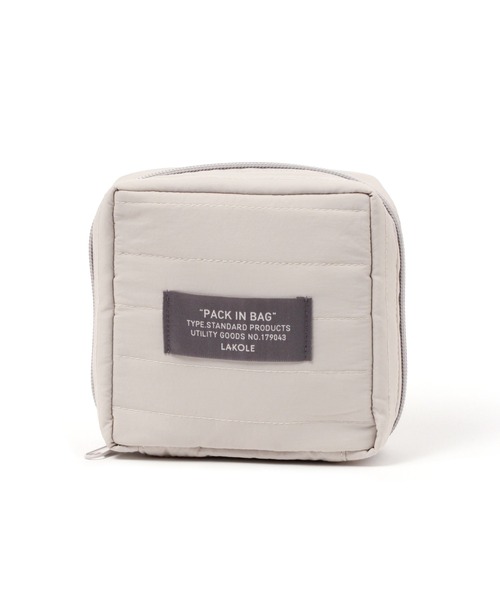 LAKOLE(ラコレ)の「キルティングスクエアポーチ(S) / 178266(ポーチ・レディース・グレー/ブラック/ホワイト/ベージュ・FREE)」の3枚目の写真