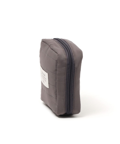 LAKOLE(ラコレ)の「キルティングスクエアポーチ(S) / 178266(ポーチ・レディース・グレー/ブラック/ホワイト/ベージュ・FREE)」の11枚目の写真