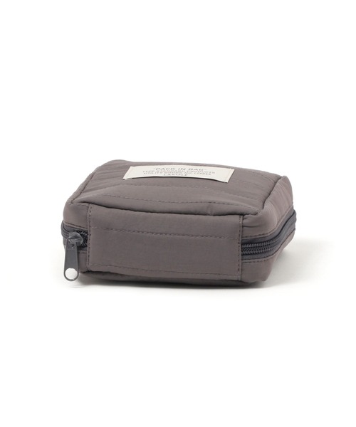 LAKOLE(ラコレ)の「キルティングスクエアポーチ(S) / 178266(ポーチ・レディース・グレー/ブラック/ホワイト/ベージュ・FREE)」の15枚目の写真