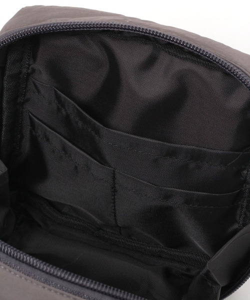 LAKOLE(ラコレ)の「キルティングスクエアポーチ(S) / 178266(ポーチ・レディース・グレー/ブラック/ホワイト/ベージュ・FREE)」の10枚目の写真