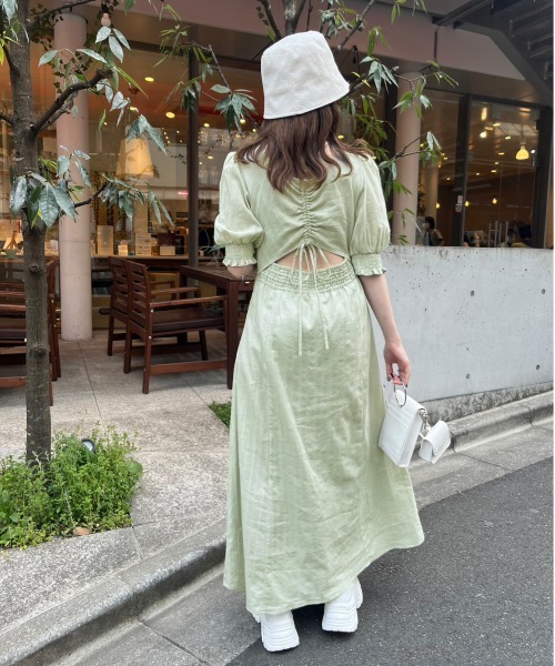 OLIVE des OLIVE（オリーブデオリーブ）の「【WEB限定カラー有】後ろドロストリボンワンピース（ワンピース・レディース・ミント/サックスブルー/ブラック/オフホワイト/チェック/ラベンダー・FREE）」の4枚目の写真