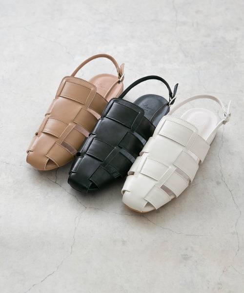 かかとストラップグルカサンダル