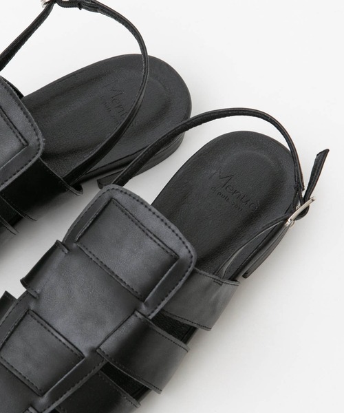 かかとストラップグルカサンダル