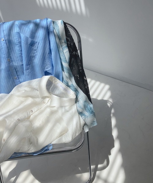 AS KNOW AS plus(アズノゥアズプラス)の「○Wポケットサイドスリットラウンドシャツ(シャツ/ブラウス・レディース・グリーン系/ブルー系/オフホワイト/ブラック系/グレー系/グリーン系1/ホワイト系1/ブルー系1/アイボリー系/ホワイト系その他/グリーン系2/ライトグリーン系/ホワイト系その他2/ホワイト系2/ピンク系・FREE)」の5枚目の写真