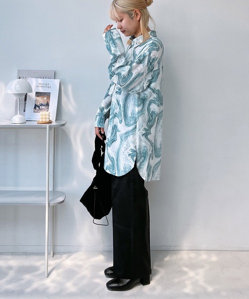 AS KNOW AS plus(アズノゥアズプラス)の「○Wポケットサイドスリットラウンドシャツ(シャツ/ブラウス・レディース・グリーン系/ブルー系/オフホワイト/ブラック系/グレー系/グリーン系1/ホワイト系1/ブルー系1/アイボリー系/ホワイト系その他/グリーン系2/ライトグリーン系/ホワイト系その他2/ホワイト系2/ピンク系/ブラック系その他/パープル系/ブラック系1/ブラック系その他2・FREE)」の21枚目の写真