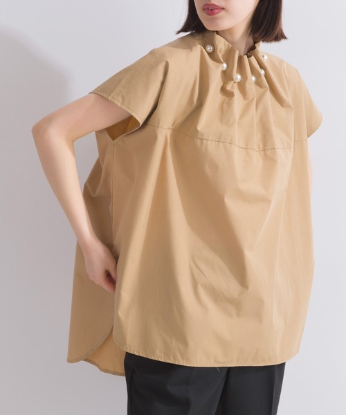 PICCIN PERLA（ピッチンペルラ）の「襟ビックパールブラウス（シャツ/ブラウス・レディース・オフホワイト/ブラック/サックスブルー/ベージュ・M）」の3枚目の写真