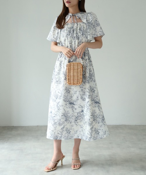 tocco closet(トッコ クローゼット)の「【ZOZO限定】りぼん付きケープライクトワルドジュイプリントワンピース(ワンピース・レディース・オフホワイト/アイボリー・M)」の10枚目の写真