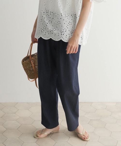 URBAN RESEARCH DOORS（アーバンリサーチドアーズ）の「ライトデニムタックイージーパンツ（デニムパンツ・レディース・ブラック/インディゴブルー・MEDIUM）」の15枚目の写真