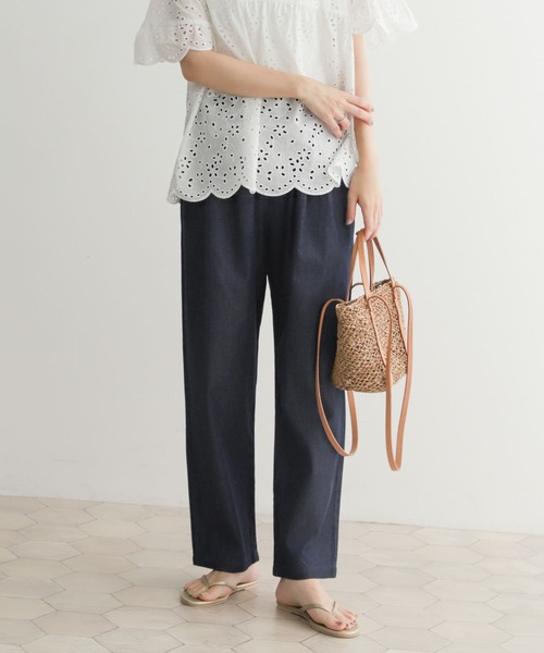 URBAN RESEARCH DOORS（アーバンリサーチドアーズ）の「ライトデニムタックイージーパンツ（デニムパンツ・レディース・ブラック/インディゴブルー・MEDIUM）」の16枚目の写真