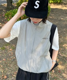 【M,L 2サイズ展開】刺繍ロゴナイロンベスト