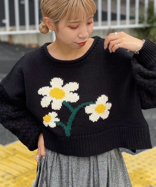 CIAOPANIC(チャオパニック)の「花柄ハンドライクローゲージニットプルオーバー(ニット/セーター・レディース・ブラック/ホワイト・FREE)」の20枚目の写真
