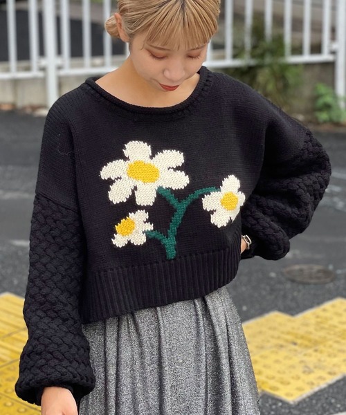 CIAOPANIC(チャオパニック)の「花柄ハンドライクローゲージニットプルオーバー(ニット/セーター・レディース・ブラック/ホワイト・FREE)」の21枚目の写真