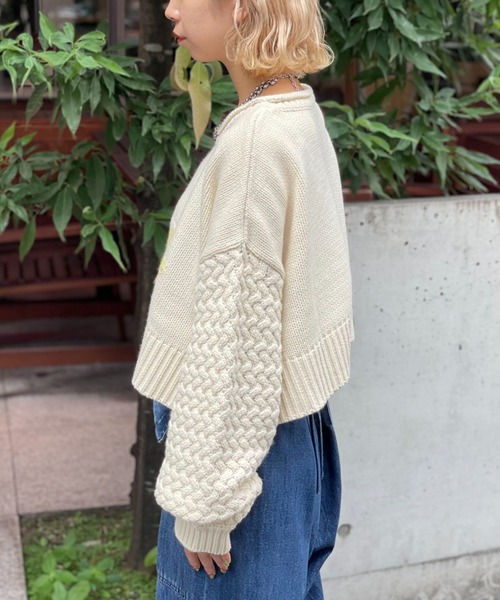 CIAOPANIC(チャオパニック)の「花柄ハンドライクローゲージニットプルオーバー(ニット/セーター・レディース・ブラック/ホワイト・FREE)」の11枚目の写真