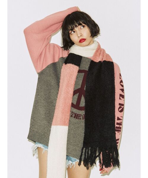 jouetie（ジュエティ）の「ボリュームニットマフラー（マフラー・レディース・ブラック/カーキ/パープル・FREE）」の6枚目の写真