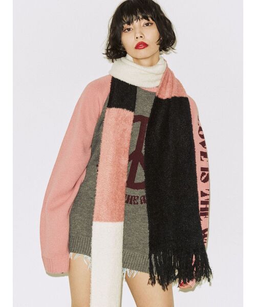 jouetie（ジュエティ）の「ボリュームニットマフラー（マフラー・レディース・ブラック/カーキ/パープル・FREE）」の7枚目の写真