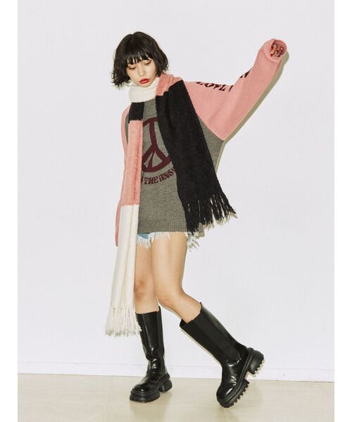 jouetie（ジュエティ）の「ボリュームニットマフラー（マフラー・レディース・ブラック/カーキ/パープル・FREE）」の12枚目の写真