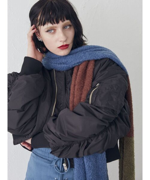 jouetie（ジュエティ）の「ボリュームニットマフラー（マフラー・レディース・ブラック/カーキ/パープル・FREE）」の14枚目の写真