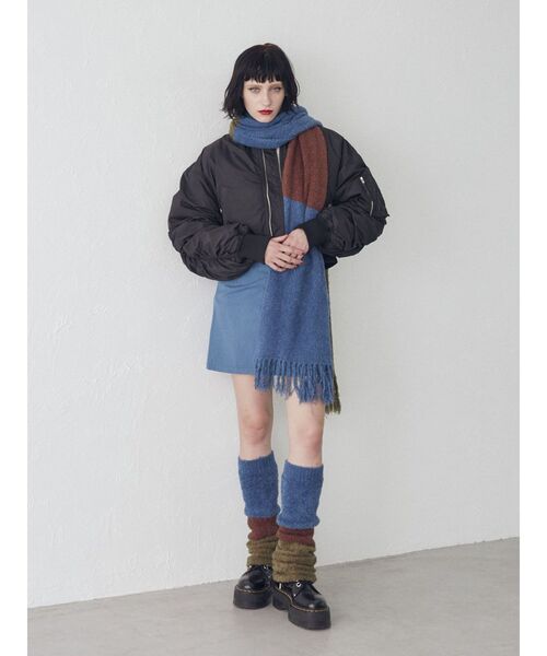 jouetie（ジュエティ）の「ボリュームニットマフラー（マフラー・レディース・ブラック/カーキ/パープル・FREE）」の17枚目の写真