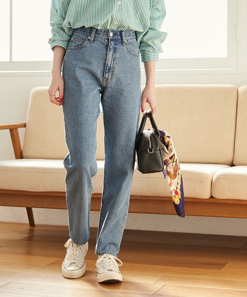 ANGIE(アンジー)の「ハイウエスト テーパード デニムパンツ(デニムパンツ・レディース・ネイビー/ブラック/ブルー・LARGE/MEDIUM/SMALL)」の15枚目の写真