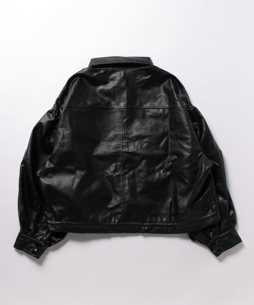 LAC-VERT(ラック・ヴェール)の「ドロップショルダー ボタンフェイクレザージャケット(ブルゾン・レディース・アイボリー/ブラック・FREE)」の5枚目の写真
