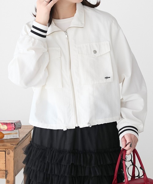 BONLECILL(ボンルシール)の「ラインリブ配色刺繍ドロストナイロンブルゾン(ナイロンジャケット・レディース・レッド/アイボリー/ブラック/チャコールグレー・FREE)」の13枚目の写真