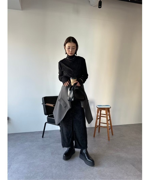 HANNE(アン)の「ハイネックパイルロングワンピース(ワンピース・レディース・ブラック/グレー・FREE)」の9枚目の写真