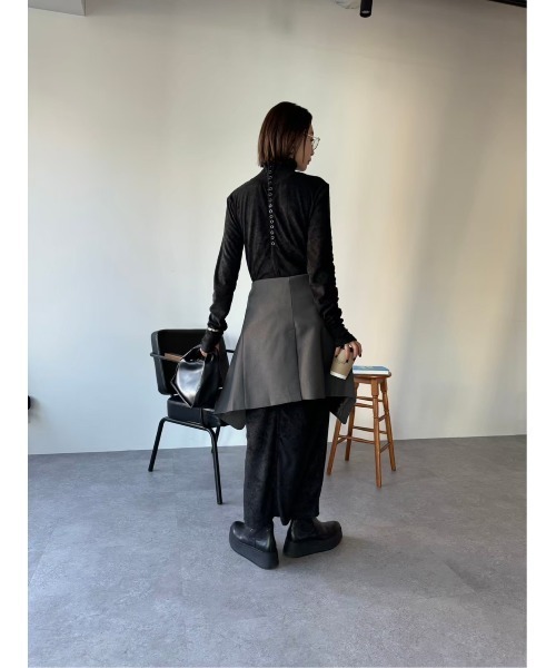 HANNE(アン)の「ハイネックパイルロングワンピース(ワンピース・レディース・ブラック/グレー・FREE)」の11枚目の写真