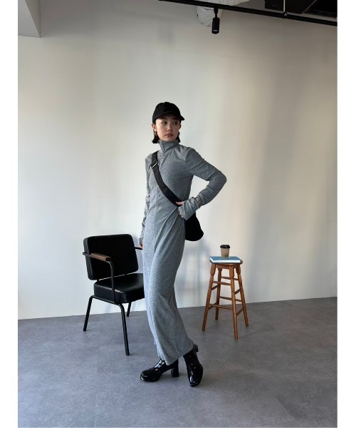 HANNE(アン)の「ハイネックパイルロングワンピース(ワンピース・レディース・ブラック/グレー・FREE)」の21枚目の写真