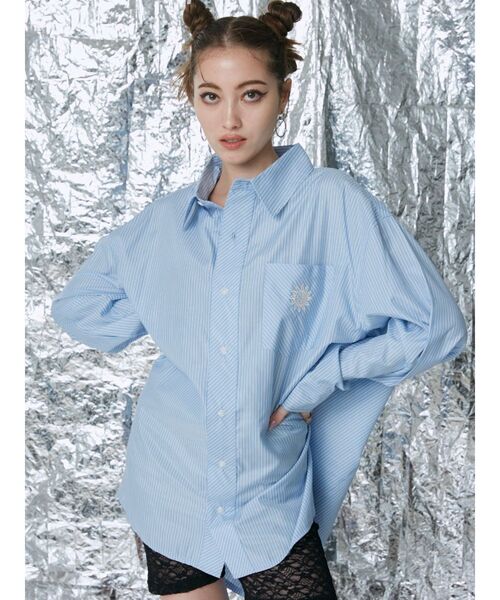 EVRIS（エヴリス）の「SUNNYストライプオーバーサイズシャツ（シャツ/ブラウス・レディース・ホワイト/イエロー/ブルー/グリーン・FREE）」の11枚目の写真