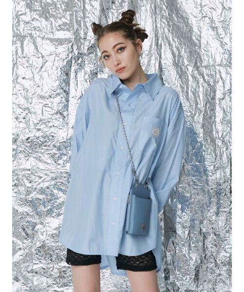 EVRIS（エヴリス）の「SUNNYストライプオーバーサイズシャツ（シャツ/ブラウス・レディース・ホワイト/イエロー/ブルー/グリーン・FREE）」の10枚目の写真