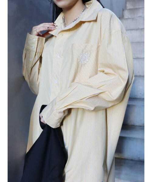 EVRIS（エヴリス）の「SUNNYストライプオーバーサイズシャツ（シャツ/ブラウス・レディース・ホワイト/イエロー/ブルー/グリーン・FREE）」の22枚目の写真