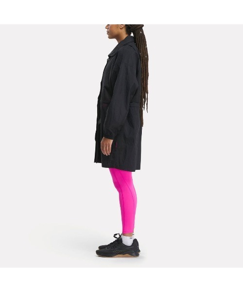 Reebok(リーボック)の「スタジオ エディトリアル ジャケット / STUDIO EDITORIAL JACKET(その他アウター・レディース・ブラック・LARGE/MEDIUM/SMALL/XX-LARGE/X-LARGE/X-SMALL)」の4枚目の写真