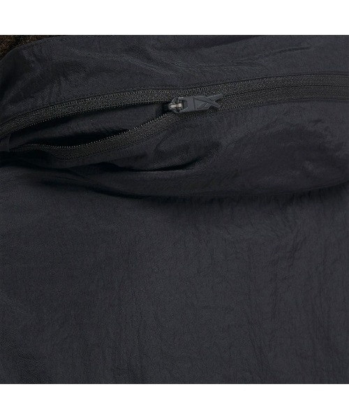 Reebok(リーボック)の「スタジオ エディトリアル ジャケット / STUDIO EDITORIAL JACKET(その他アウター・レディース・ブラック・LARGE/MEDIUM/SMALL/XX-LARGE/X-LARGE/X-SMALL)」の5枚目の写真