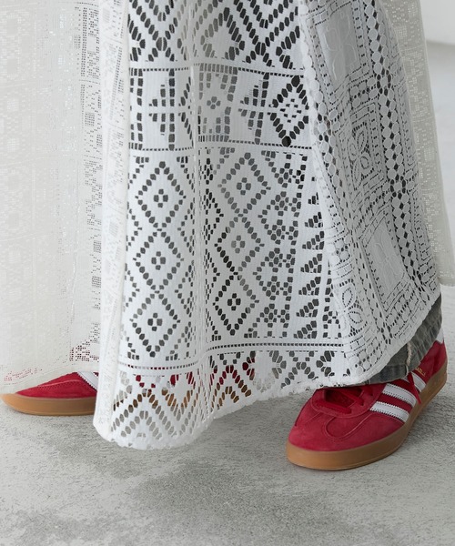 forksy.(フォルクシー)の「【forksy.】レースパッチワークウエストカットキャミワンピース(ワンピース・レディース・ブラック/オフホワイト・FREE)」の22枚目の写真