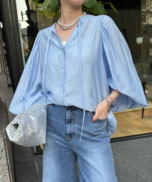 DouDou(ドゥドゥ)の「袖ボリュームギャザーシャツ(シャツ/ブラウス・レディース・ネイビー/オフホワイト/サックスブルー・FREE)」の20枚目の写真